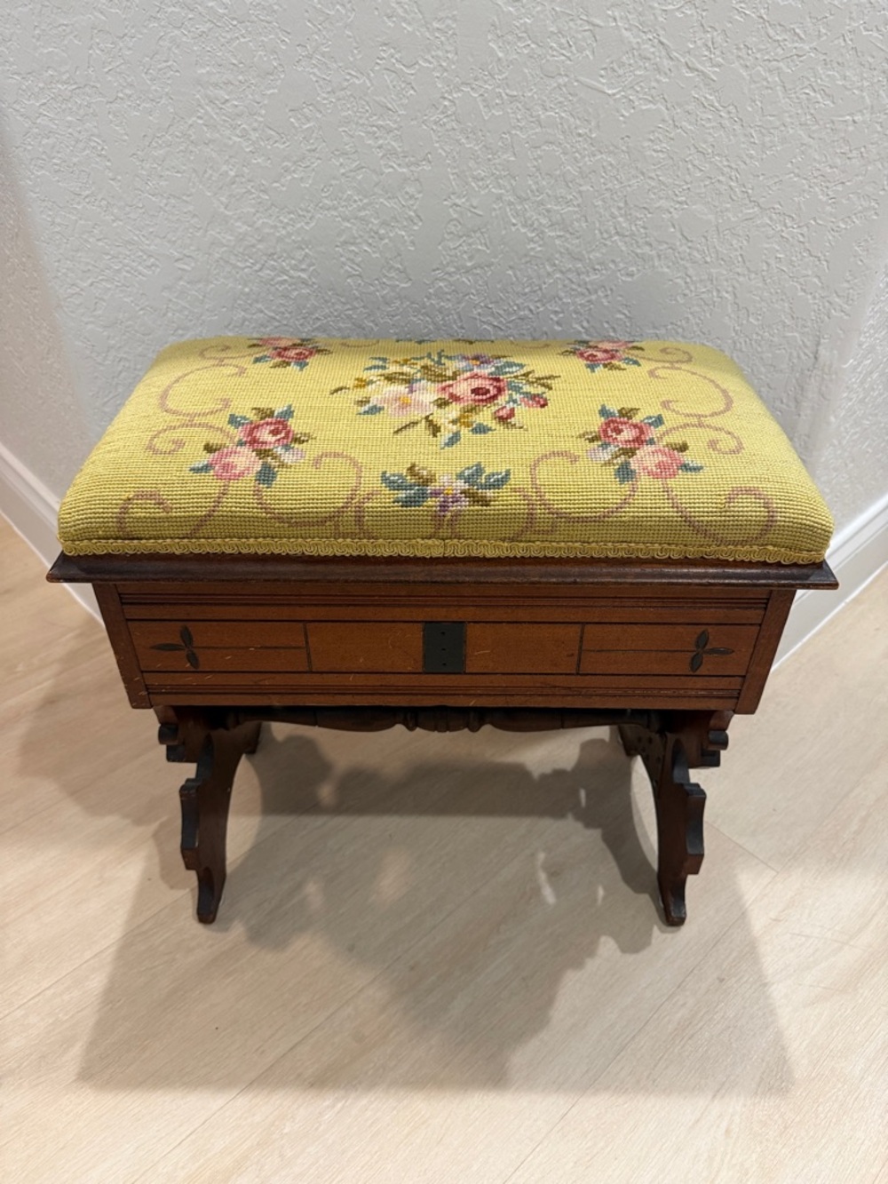 Antique Eastlake Victorian Carved Walnut Stool/Sewing Box Needlepoint Pillow Top